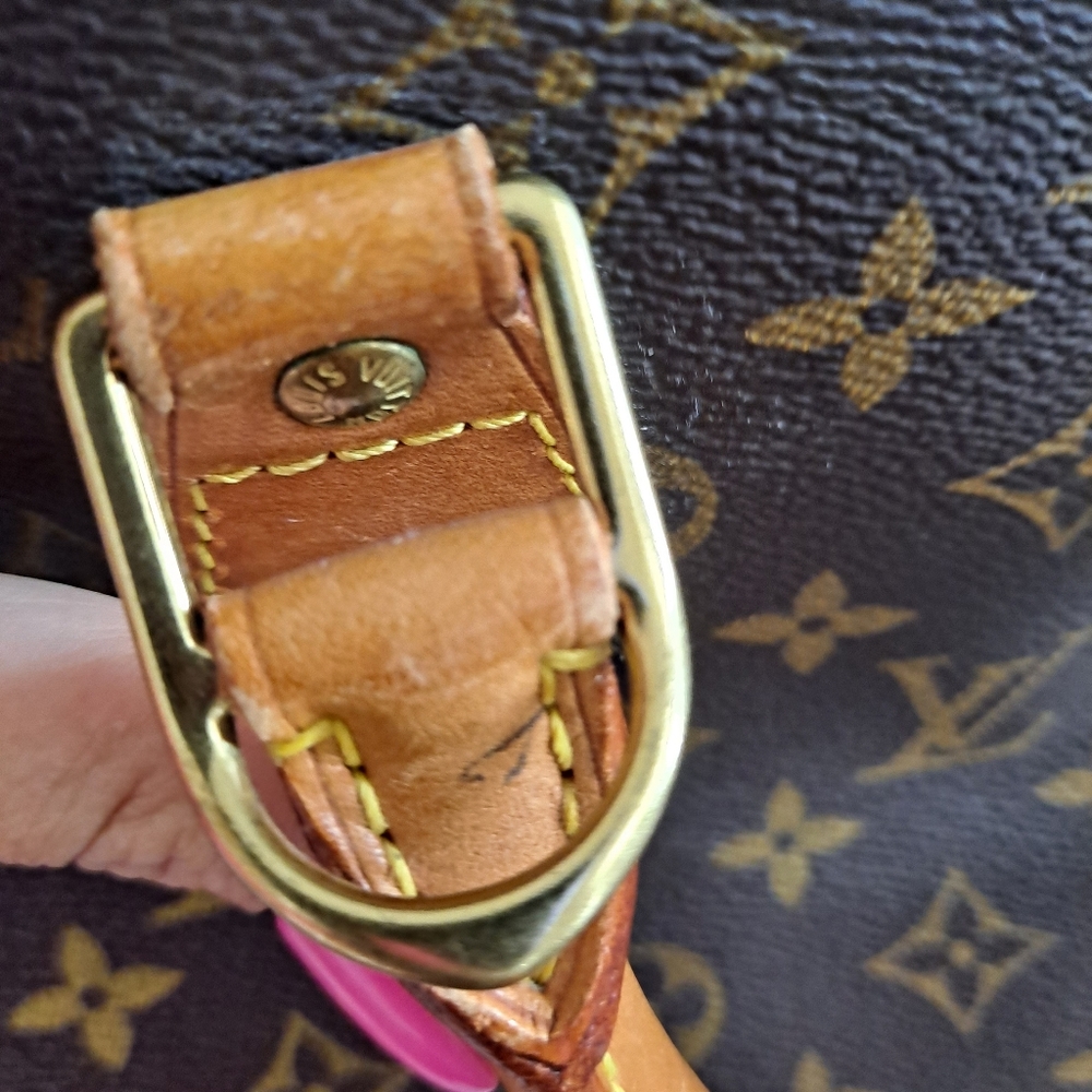 Louis Vuitton Alma Monogram Bag - Picture 5 of 9